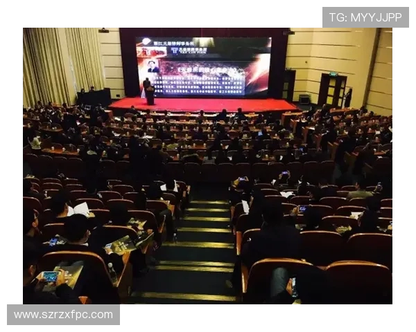 杭州攀岩队防反策略解析与攀岩热点动态探讨